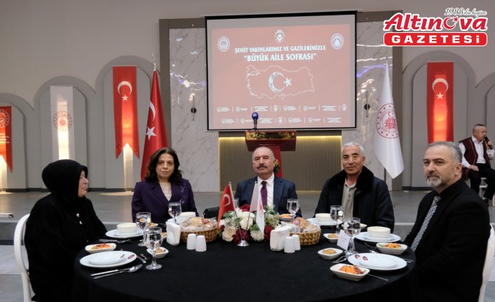 Çorum Valisi Çalgan şehit aileleri ve gazilerle iftarda buluştu