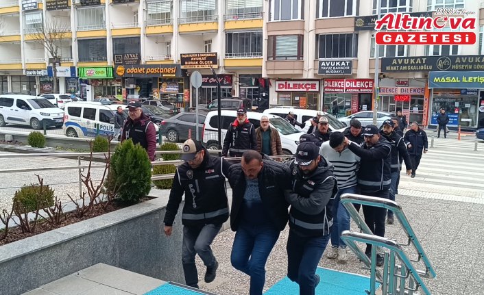 Çorum'da 2 iş yerine silahlı saldırı düzenlenmesine ilişkin 8 şüpheli gözaltına alındı