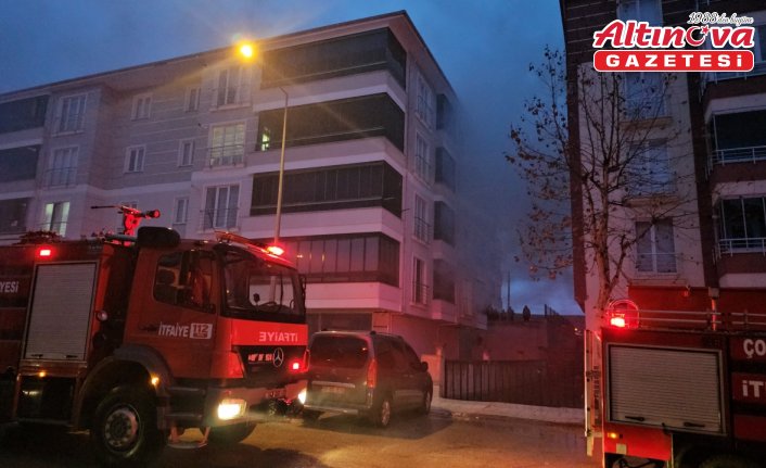 Çorum'da evde çıkan yangında 4 kişi dumandan etkilendi