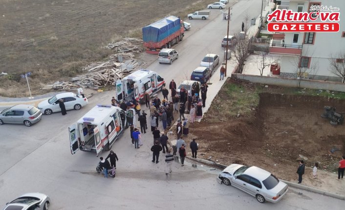 Çorum'da otomobil ile çarpışan ATV'deki baba ve kızı yaralandı