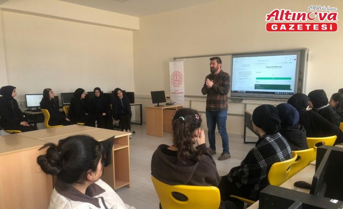 Çorum'da “Yapay Zeka ve Dijital Araçlar“ eğitimi verildi