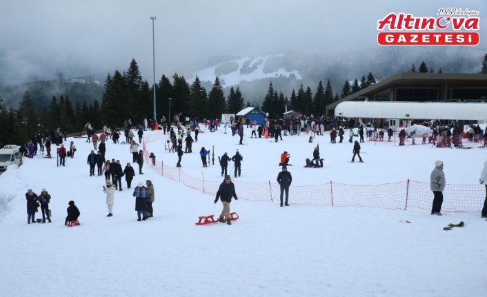 Ilgaz Yurduntepe Kayak Merkezi ziyaretçileri keyifli bir gün geçirdi