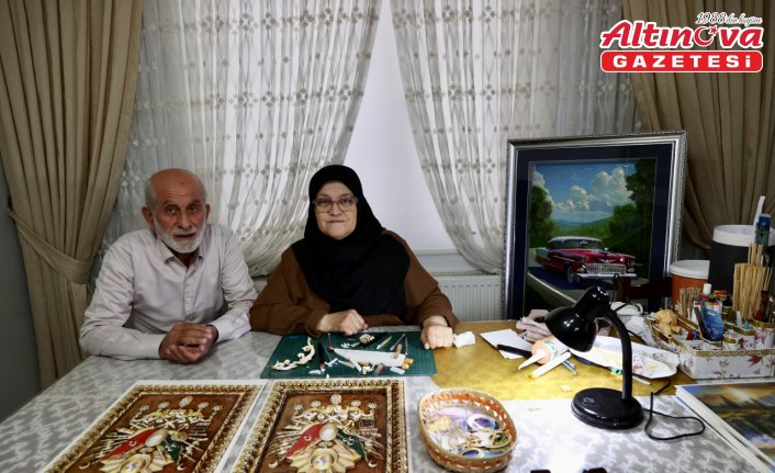 Mahallesindeki kursta öğrendiği rölyef tekniğiyle 12 yıldır üç boyutlu tablolar yapıyor