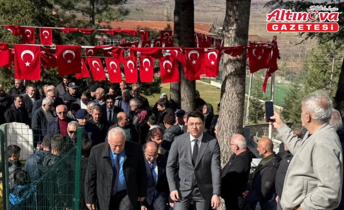 Şampiyon güreşçi Hüseyin Akbaş, vefatının 37. yılında Tokat'taki kabri başında anıldı
