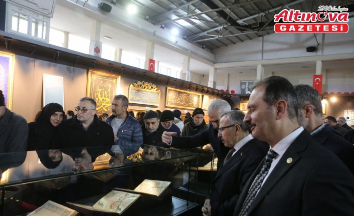 Tokat'ta açılan “Kutsal Emanetler ve Vakıf Eserleri Sergisi“ ilgi görüyor