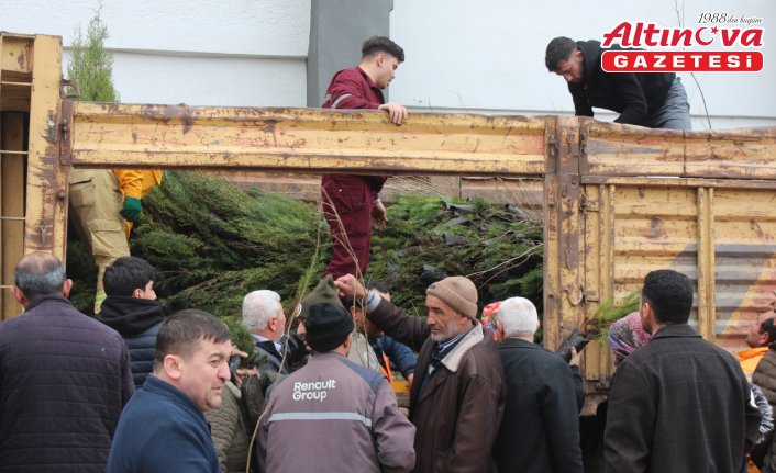 Bafra'da “Dünya Ormancılık Günü“ etkinliğinde 23 bin 900 fidan dağıtıldı