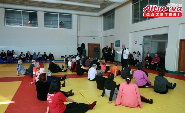 Bolu'da 65 yaş üstü bireylerin denge ve koordinasyonu tai chi ile destekleniyor