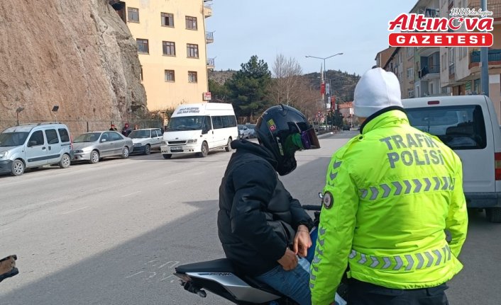 Çorum'da 5 motosiklet sürücüsüne 266 bin lira ceza verildi