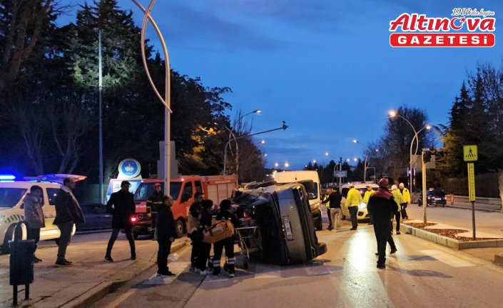Çorum’da cip ile kamyonetin çarpıştığı kazada 2 kişi yaralandı