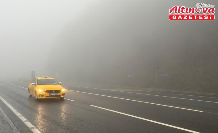 D-100 kara yolunun Bolu Dağı geçişinde sis ve sağanak etkili oldu