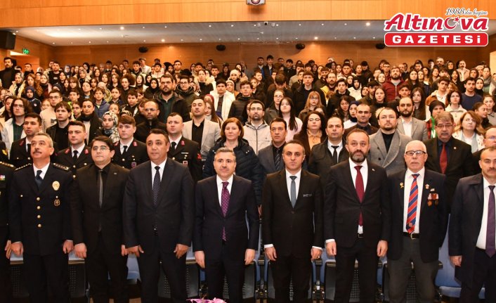 Gümüşhane'de İstiklal Marşı'nın kabulü ve Mehmet Akif Ersoy'u anma programı düzenlendi