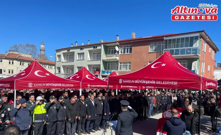 Mardin'de kalp krizi sonucu hayatını kaybeden polis memuru Ladik'te toprağa verildi