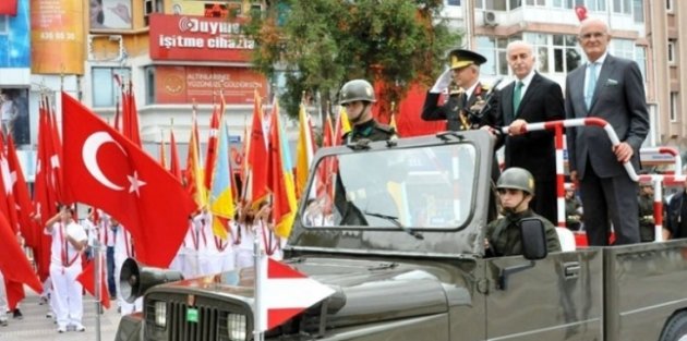 30 AĞUSTOS ZAFER BAYRAMI KUTLAMALARI SAMSUN’DA SADE BİR TÖRENLE KUTLANDI