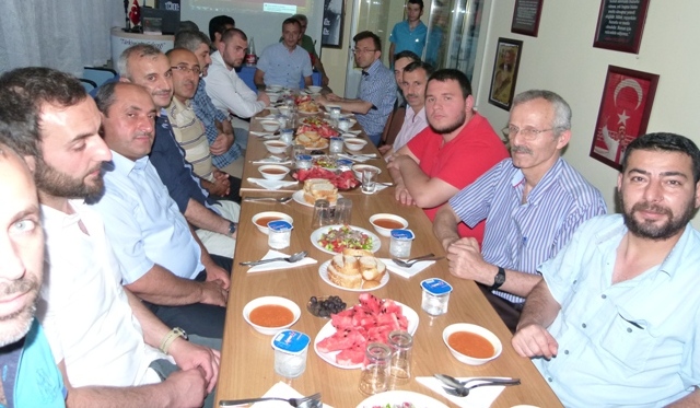 Alperenler, İftarda Buluştu