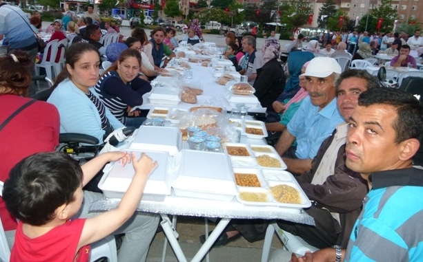 BAFRA BELEDİYESİ’NDEN ENGELLİLERE İFTAR YEMEĞİ