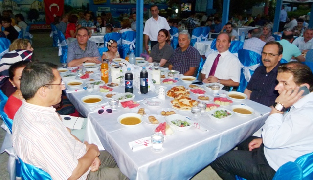 Şehit Ailelerine ve Gazilere İftar Yemeği