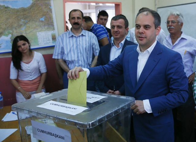  BAKAN ÇAĞATAY KILIÇ OYUNU KULLANDI