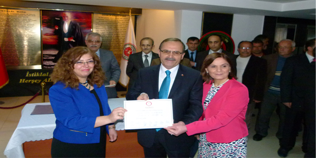  Bafra Belediye Başkanı Şahin, Mazbatasını Aldı
