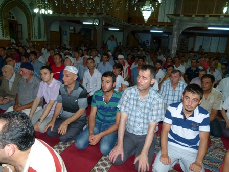 KADİR GECESİNDE CAMİLER DOLDU TAŞTI 