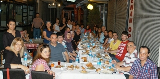 İmece Usulü Esnaf İftarı Geleneği Sürüyor