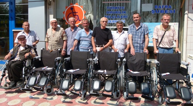 Omurilik Felçlilere Tekerlekli Sandalye Dağıtıldı