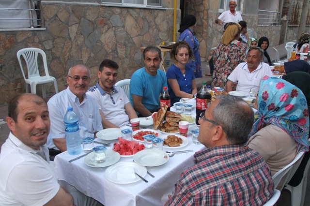 İsmet Paşalıların Geleneksel İftar Yemeği 