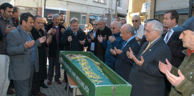 Adalet eski Bakanı Hikmet Sami Türk’ün Acı Günü