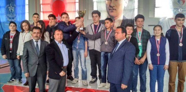 ALAÇAM -YAKAKENT ÇOCUK VE YILDIZ BİRİNCİ SATRANÇ LİGİ SONA ERDİ