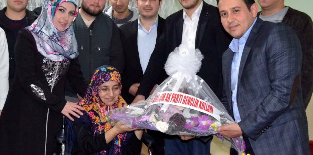 ATAKUM AK GENÇLERDEN ÖRNEK ZİYARET