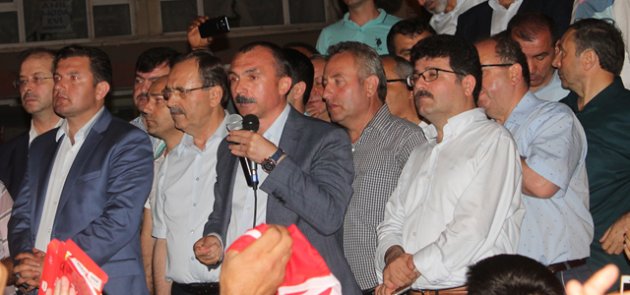 Bafra Halkı; Demokrasiye Sahip Çıktı