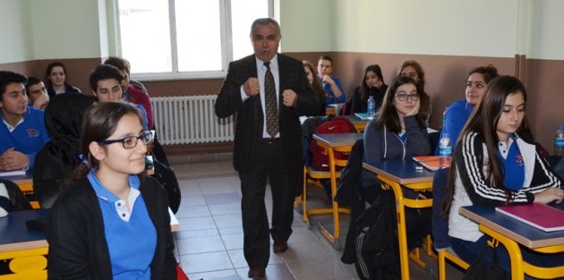 BAFRA KAYMAKAMI HALİS ARSLAN, ÖZEL BAFRA AÇI LİSESİNİ ZİYARET ETTİ