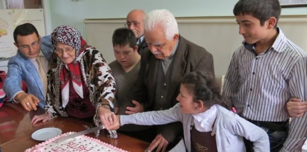 Bafra Özel Eğitim Uygulama Merkezi Öğrencilerinin Huzurevi Ziyareti