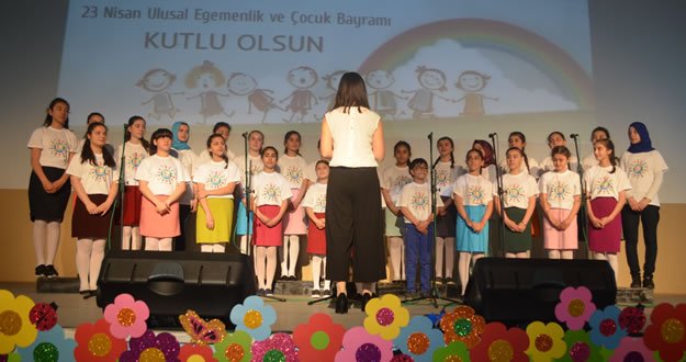 BAFRA'DA 23 NİSAN KUTLANDI