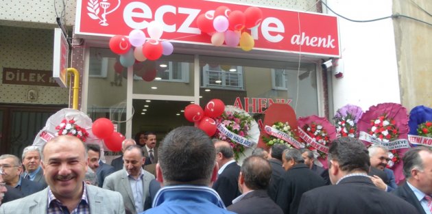 BAFRA’DA 'AHENK ECZANE’ HİZMETE AÇILDI