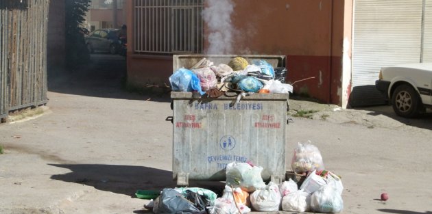 BAFRA’DA ÇÖP KOKTEYNIRI İSYANI