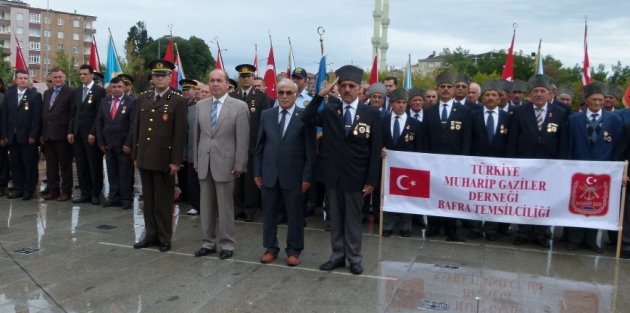 BAFRA’DA GAZİLER GÜNÜ KUTLANDI