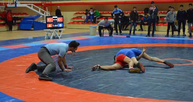 Bafra'da Güreş Seçmeleri