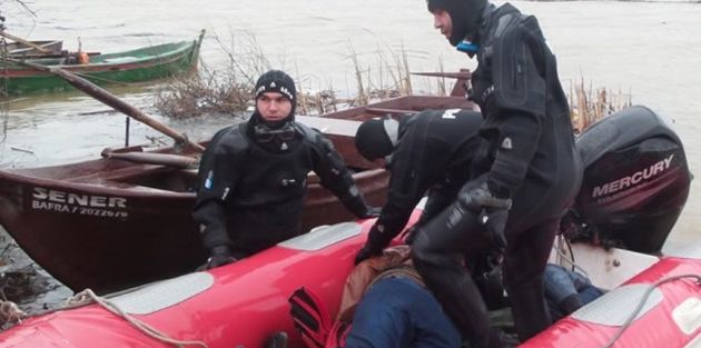 Bafra'da Tekne Battı; 3 ölü, 4 kayıp