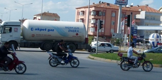 BAFRA’DA TRAFİĞİ KİM ÇÖZECEK?