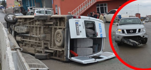 BAFRA’DA TRAFİK KAZASI; 3 YARALI