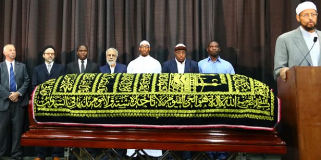 BAKAN ÇAĞATAY KILIÇ, MUHAMMED ALİ’NİN CENAZE TÖRENİNDE