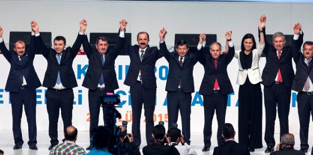 BAKAN ÇAĞATAY KILIÇ: “YENİDEN BÜYÜK TÜRKİYE İDEALİNİ GERÇEKLEŞTİRMEK İÇİN BİRBİRİMİZE  KENETLENDİK”