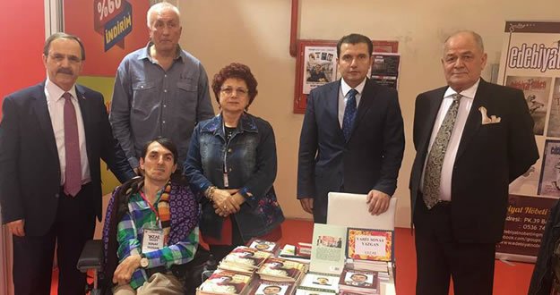 BAŞKAN ŞAHİN VE BAFRALILAR, BAFRALI YAZAR TOKALAK’LA BULUŞTU