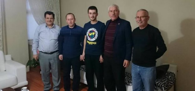 BAŞKAN UYAR’DAN BEŞİKTAŞ’TA YARALANAN GAZİ POLiSE ZİYARET.