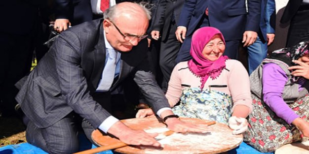 BAŞKAN YILMAZ OKLAVAYI KAPTI HAMUR AÇTI