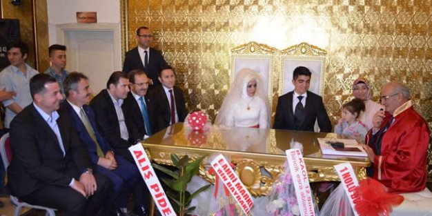 BAŞKANLAR ASKER NİKAHI KIYDI