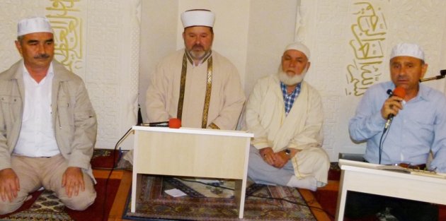 Berat Kandili’nde Camiler Doldu Taştı