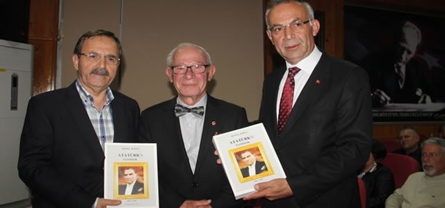 CUMHURİYET KUTLAMALARINDA ŞİİR DİNLETİSİ YAPILDI