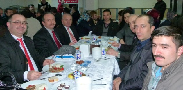 DELTA KOLEJİ ŞEHİT AİLELERİ ONURUNA YEMEK VERDİ