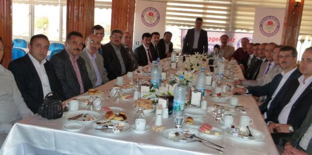 Eğitim-Bir-Sen’den Kaynaşma Toplantısı